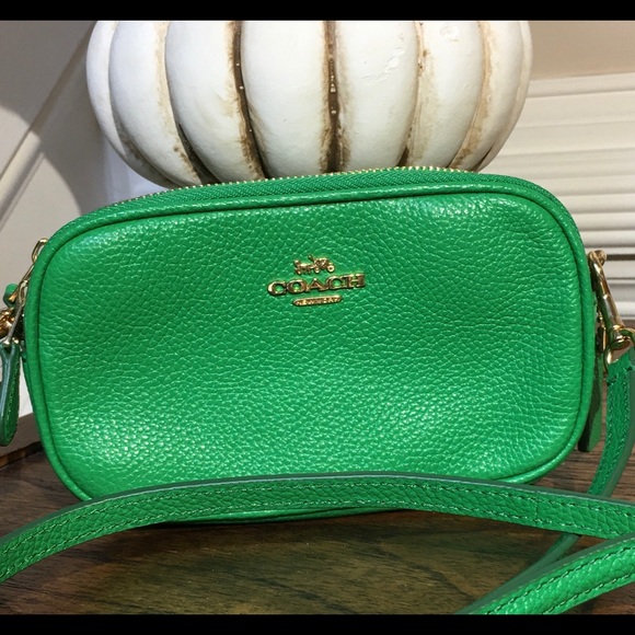 Coach Xbody Pouch in Green Leather - Picture 2 of 9
